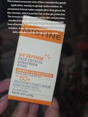 This mineral sunscreen stick offers a wonderfully gentle application, leaving no greasy residue behind. Its convenient f