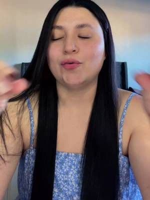 😍 ¡Yo amo este set de Medicube para el cabello! 💗✨ Incluye un spray acondicionador, aceite para el cabello y un cepillo para ayudar a desenredarlo más fácilmente. 🪮💆🏻♀️ Está formulado con ingredientes como romero, PDRN, biotina y queratina, ideal para quienes buscan cuidar el cabello seco, maltratado y con frizz. 💖✨ ¡Un set que definitivamente quiero tener en mi rutina capilar! 🫶🏻 #Medicube #MedicubeHair #KoreanHairCare #HairCareRoutine #TikTokShop