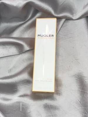 #GiftedbyMugler Explore the new @Mugler Starlicious Pineapple Musk hair and body spray - Summer shimmer in a bottle! #ZF