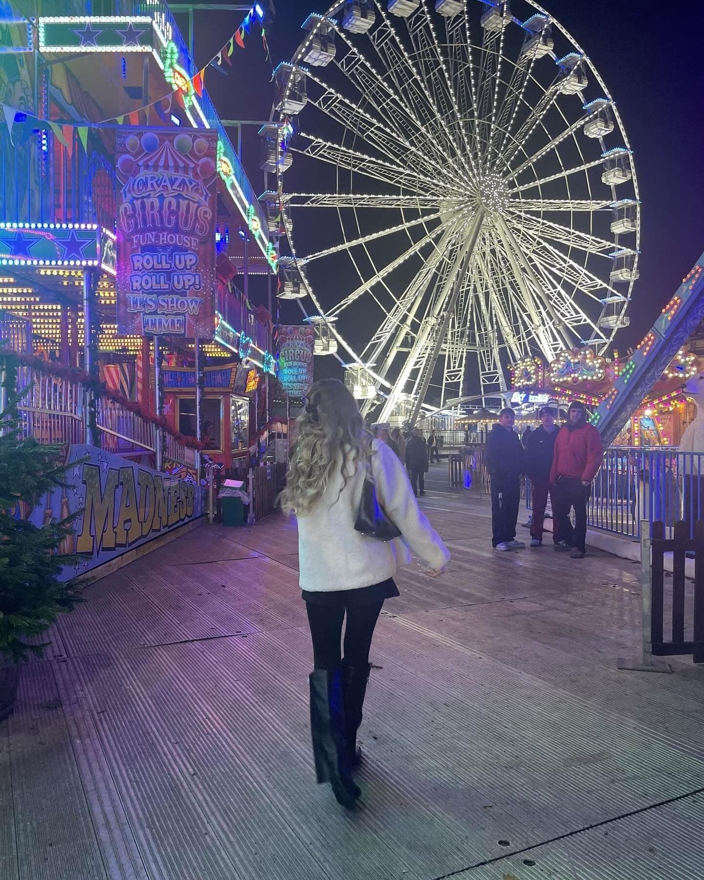 Walking in PLT at winter wonderland โ๏ธ
@prettylittlething
#ad #gifted #classofplt