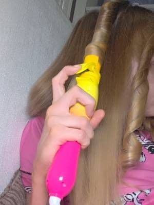 In love with this curler!! I can never get a curl with heat so I got the beachwaver that does the turning for you πβ¨ @The Beachwaver UK #fyp #beachwaver #hairtok #curler #longhair #hairtools #tiktokmademebuyit #dealdrops