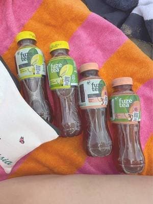 Si scalda tutto e io mi idrato con @FUZETEA🌊 ☀️#PausaConFuzeTea #MadeOfFusion #FuzeTea #GiftedByFuzeTea @trnd_italia