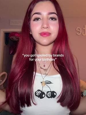 me getting spoiled by brands for my birthday🎁🥹 @e.l.f. Cosmetics @Arencia @Summer Fridays #fyp #peliroja❤️👩🏻🦰 #viral #influencer #gynettem #prhaul #pr #roadto3k #blowthisup #girls