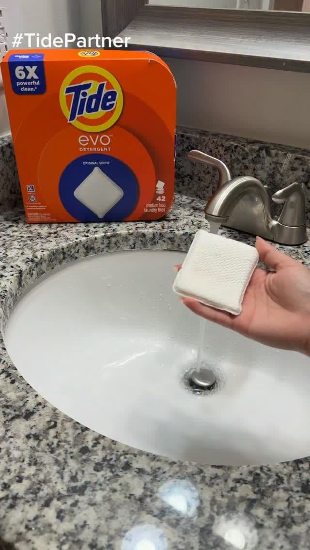 #TidePartner Esto cambió mi rutina de lavado para siempre 🙌🏼 ¿Ya lo han visto en Target? El link está en mi historia �