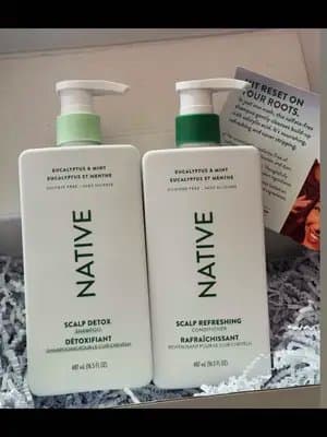 One Wash Detox & Refresh using @Native m Eucalyptus & Mint Shampoo and Conditioner. You can now get it @AmazonCanada #NativeScalpDetox #giftedbyNative #nativead #scalpcare #moonah @chimeable