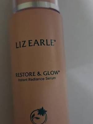 #AD Glowy skin incoming ✨ I’ve been adding this into my routine before makeup and I’m obsessed with the fresh golden-hour glow it gives 😍 Shop via my affiliate link for extra discount 😘 https://community.lizearle.com/s/lucy.s - link also in bio ♥️ @lizearlebeautyco #LizEarleBeauty #skincare #glow #skin