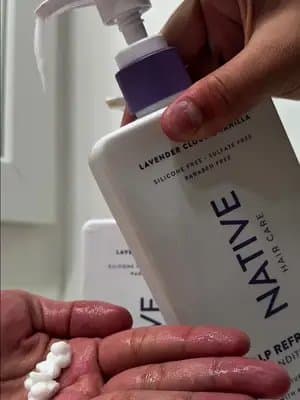 🧴🧼.I tried this duo from Native, and I was truly blown away—first of all, by how well it cleans right down to the roots, especially since I sweat a lot. 10/10.✨💦 #complimentary #GiftedByNative #lavendervanillascalpdetox