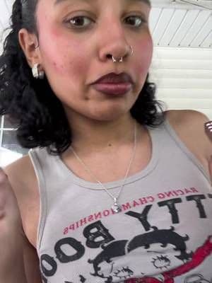 Love this lip combo #giftedbyvalentinobeauty #hcmxspikebalm @hercampus @Valentino.Beauty