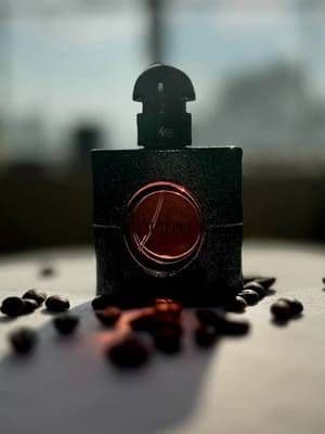 Back-to-school season is here, and I’ve found the perfect fragrance to kick off the new year with confidence— @YSL Beauty Black Opium Eau de Parfum. This scent is the ultimate blend of coffee, vanilla, and jasmine, creating a bold and captivating fragrance that lasts all day. Whether you’re heading to class or a study session, Black Opium adds that touch of sophistication and edge that every student needs. It’s my go-to scent for making a statement this school year. Trust me, you’ll want to add this to your back-to-school essentials! #giftedbyyslbeauty #BackToSchool #YSLBeauty #BlackOpium #FragranceLover #PerfumeAddict #FallFragrance #LuxuryBeauty #YSLFragrance #BeautyEssentials #SchoolReady