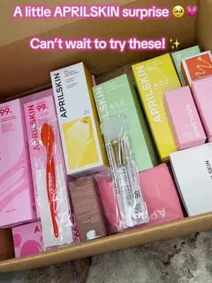I’ve already tried most of my Medicube favourites and genuinely love them, so I was really excited to receive this APRILSKIN package. 🥹💗 I’ve been wanting to try more from APR, and this was such a lovely surprise! Thank you so much, APRILSKIN, for sending these my way. ✨ I can’t wait to try them and share my thoughts! #medicube #aprilskin #kbeauty #skincare #apr @APRILSKIN @medicube global Not a paid promotion.