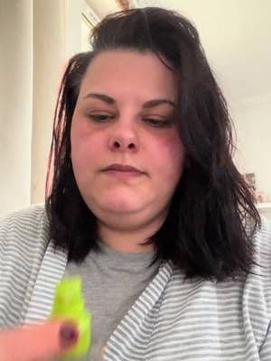 #ad Garnier Diamond Sleek Smoothing Spray. #lorealistaruk #garnier #hair #garnierdiamondsleek @Boots UK @Superdrug