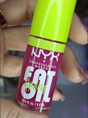 O meu combo favorito para lábios perfeitos! 💚💋 NYX Fat Oil + Lip Lingerie = hidratação, brilho e um acabamento lindo! ✨ #NYXProfessionalMakeup #NYXFatOil #LipLingerie #NYXCosmetics #TikTokShop @NYX COSMETICS FRANCE @NYX Professional Makeup @NYX ES @TikTok Shop Official