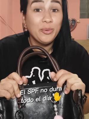 Este protector solar NO es normal… 😳✨ SPF + glow + hidratación en un solo paso… y la piel queda como vidrio. Si no te gusta cómo se ve tu piel con protector solar… es porque no has probado este. ⚠️ Usa la cantidad correcta o no estás protegiendo nada 🛒 Está en el carrito naranja (te va a cambiar la piel real) @medicube global #medicube #sincastañosolobrilla #protectorsolar #tiktokshop #comprasentiktok #sunscreen #spf50 #glassskin #pielradiante #skincaretips #rutinafacial #koreanskincare #skincareviral #beautyfinds #pielperfecta #glowingskin #viralproducts #tiktokmademebuyit #parati #fyp #ofertas #carritonaranja #TikTokShopSpringGlowUp