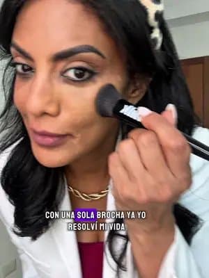 #gifted#by milkmakeup. ¿Una sola brocha para todo esto? 👀 Base, corrector, @milkmakeup contorno, rubor e iluminador en crema… ¡maquillarte se vuelve más fácil! ##g#giftedy milkmakeup BrochaDeMaquillajeM#MaquillajeFacilMaquillajeEnCrema. regalo de milkmakeup cortesía de milkmakeup https://app.im.skeepers.io/c/i1pal/r/hcnfd