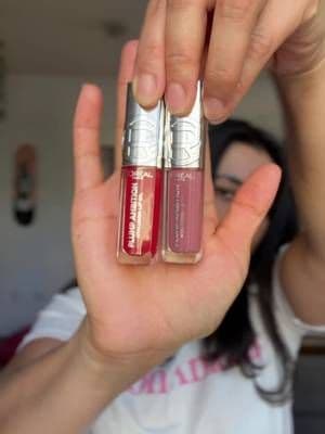 Estos aceites labiales Plump ambition de @L'Oréal Paris ES han sido un gran descubrimiento para mí, encantada con ellos.#nicasenespaña🇳🇮🇪🇸 #viralvideos #tiktokshop #lipstick #aceitelabialvoluminizador