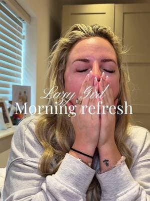 @SimpleSkincareUK wipes are the perfect solution for a lazy girl morning refresh before you start your day 🤭 Woke up la