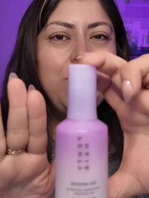 If your dry shampoo leaves you looking dusty, this is your sign to switch. The @Fenty Hair InvisiBoost Dry Shampoo refreshes oily roots, adds volume, and somehow leaves zero white cast behind. My hair looks clean, lifted, and revived in seconds without that heavy buildup feeling. Rihanna really knew what she was doing with this one. #hairtok #DryShampooHack #tiktokshopsummerglow #tiktokshopmemorialday #tiktokshopcreatorpicks