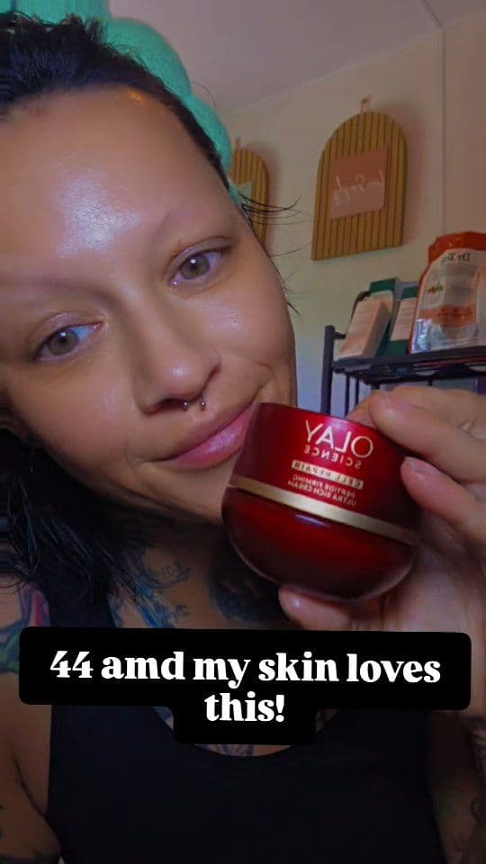 The final step that makes the biggest difference. 💛 I never skip this because hydrated skin always looks better under m