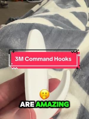 You finally organize your space without drilling holes 🏡✨ These 3M Medium Command Hooks hold strong, stick fast, and remove clean — no damage, no mess. Perfect for keys, bags, hats, and more. #ad #contentcreator #homeorganization #commandhooks