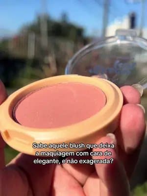 O rosa queimado é aquele tom sofisticado que combina com makes delicadas ou mais elaboradas! 🌹 Ele ajuda a dar cor às bochechas e um aspecto mais vivo à maquiagem, sem perder aquela proposta elegante. Um tom versátil para ter no nécessaire! #tiktokshopbr1111 #promo1111 #tiktokshopbr #blush #rosaqueimado