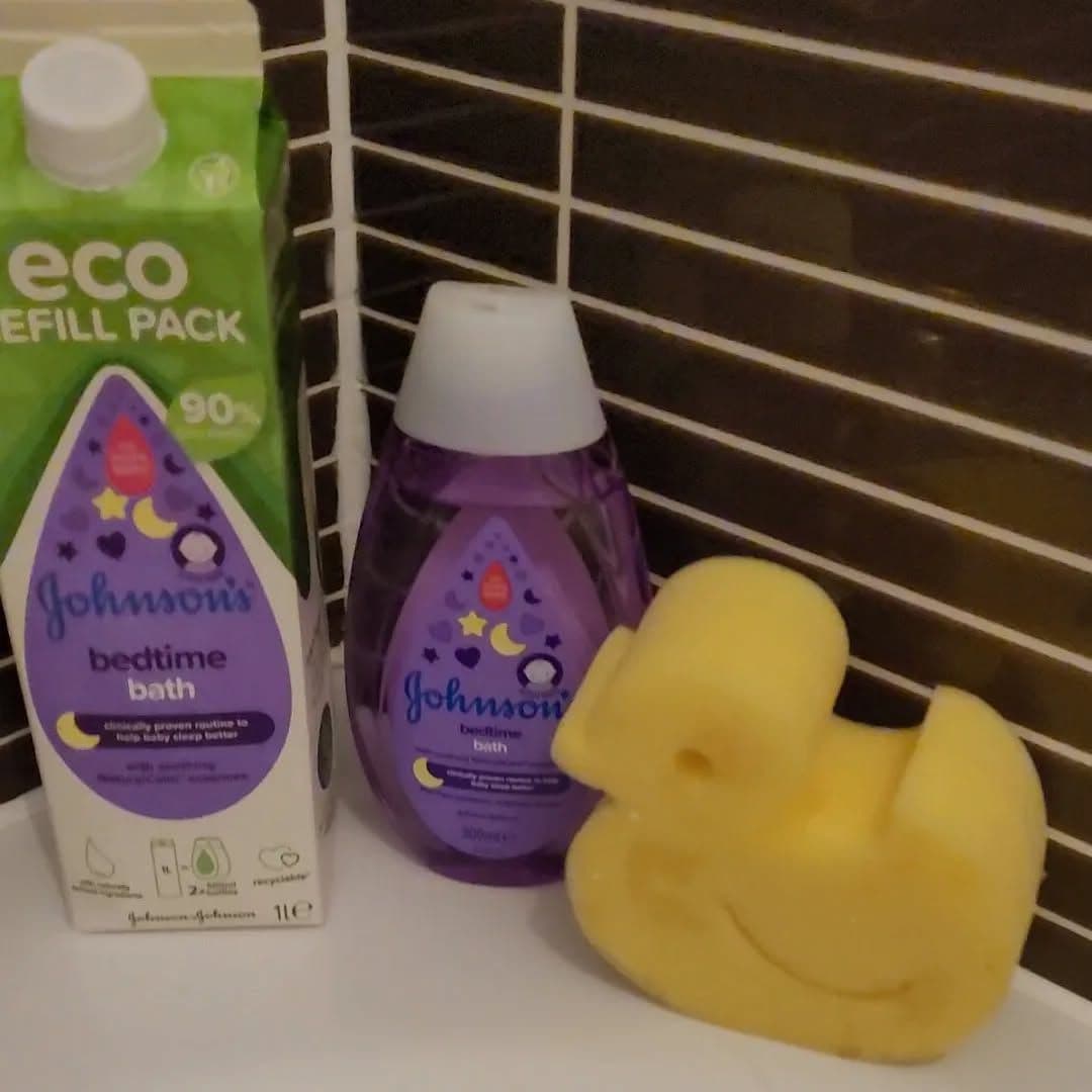 Review / ad / gifted
As a member of @officialemmasdiary @officialparentsquad Daniella was gifted @johnsonsbabyuk bedtime