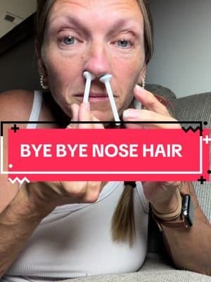 I love that this on the go kit is small enough to put in my purse by mighty enough to remove nose & face hair! #ad #tresswellness #waxingkit #nosehair #eyebrows