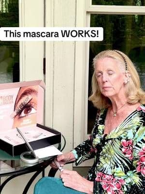 This mascara WORKS!!! Maybelline mascara is my go to for over 50 years. I love their new body and lift mascara. Here’s how to curl your lashes naturally. Put the first coat on the top of both of your lashes and twirl it upwards. Then let it dry. Then put your bottom coat on and twirl it upwards so that it curls the end of the lashes upwards. Enjoy, you’re going to look great! #fyp #beauty #giftedbymabelline #bodymascaraliftcheck #trending @maybelline