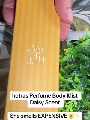 This hetras Daisy body mist combines fragrance with niacinamide in a lightweight body spray. Perfect for an easy little scent refresh throughout the day. 💛 #Hetras #BodyMist #PerfumeTok #FragranceFinds #TikTokShop