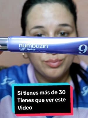 ¿Adivinas mi edad? 😉 Al llegar a los 30 años, el NAD+ de nuestra piel disminuye drásticamente, causando flacidez y líneas profundas. Por eso la línea @numbuzin No. 9 está cambiando las reglas. Recomendada por expertos y reconocida por revistas icónicas como Vogue, esta crema combina NAD+, Retinal 3D y 50 péptidos para devolver la firmeza a rostro y cuello 🧬🩺. Tecnología avanzada al alcance de tu mano. 🛒 Consiguela haciendo clic directo en el carrito naranja de abajo antes de que se agote. (Individual results may vary. Price may vary depending on timing.) . . #numbuzin #nadcream #eyecream #retinal #nad #tiktokshopcreatorpicks #over30skincare #antiaging #skincarecoreano #quitararrugas