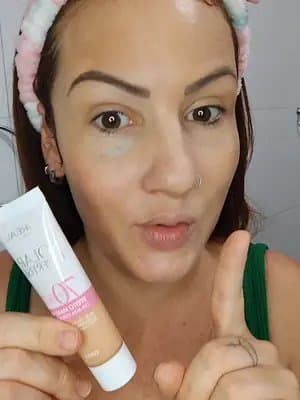 Proteja sua pele com o novo SOLAR EXPERTISE L'ORÉAL FPS 70 EFEITO MAKEUP. Simplesmente o melhor protetor com cor que já usei 🥰. #solarexpertisemakeup #tiktokshop #protetorcomcor