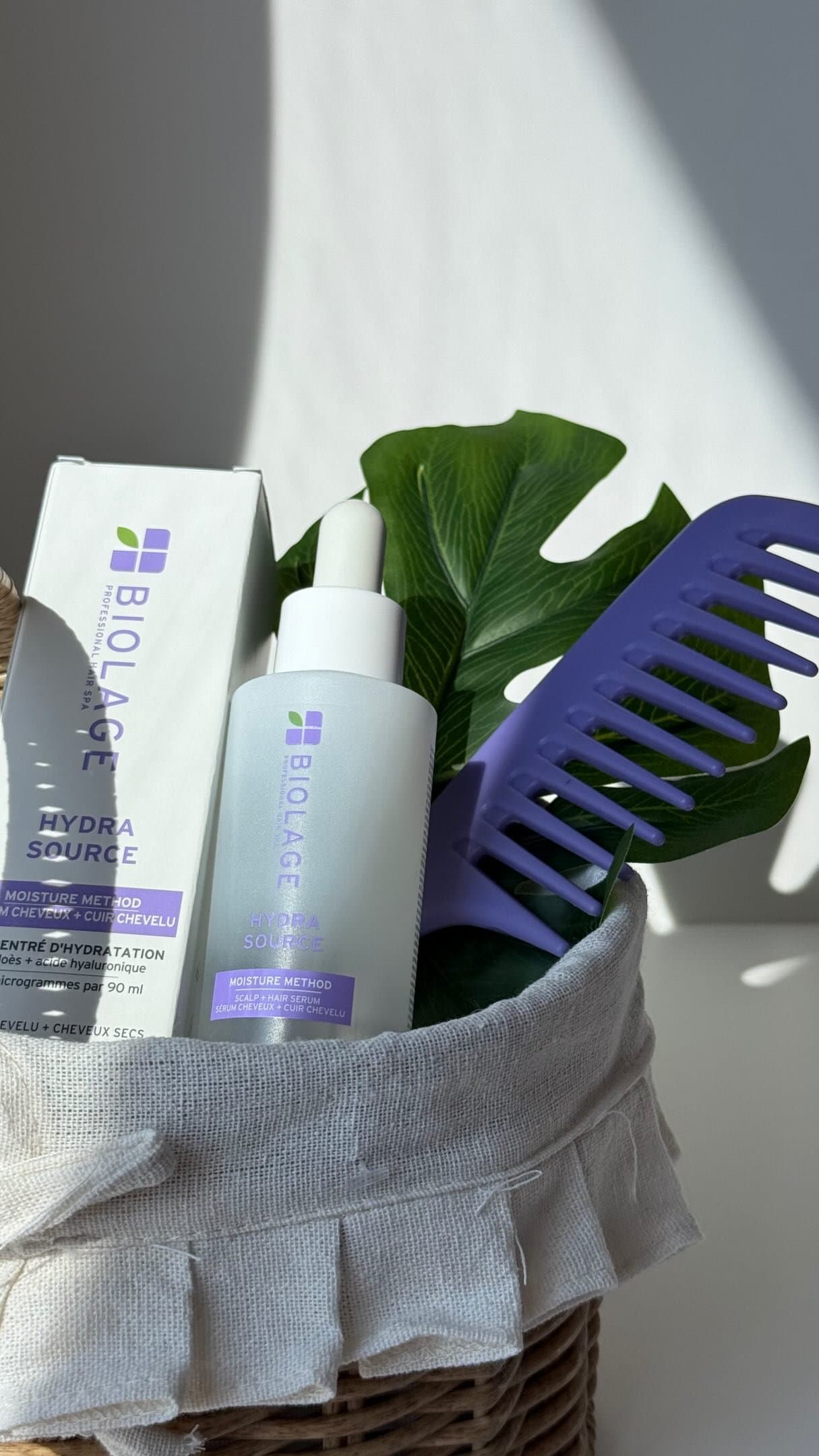 Giving my scalp a little more of the same care I give my face 💜🤍 bringing a little skinification of hair into my routi