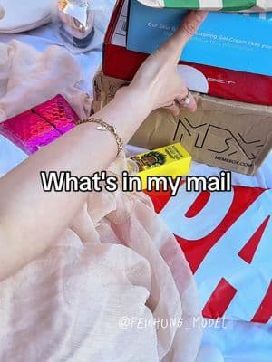 Unboxing with me!๐ I will ๐ all featured products to my LTK shop and Amazon store as well.โ๏ธ Follow me for more exclusive content! @Maybelline NY tte + poreless sunscreen @Benefit Cosmetics lip + cheek stain / Highlighter @Parade corset @Kaja Beauty Lip Balms @Skinfix skin barrier restoring gel cream @Dermelect Sleep Serum. @kahi_global Wrinkle Bounce Multi Balm Facial Moisturizer @refa_usa HEART BRUSH ROSE GOLD | Heart Shaped Detangling Brush @Mediall Korea Premium K beauty Hair Oil for Frizzy and Damaged Hair @theinkeylist tripeptide plumping lip balm #ttscal #skincare #haircare #skinfix #benefitcosmetics #kbeauty #amazonfinds #ltkbeauty #maybelline #kajabeauty #beautytok #unboxing #ugccommunity