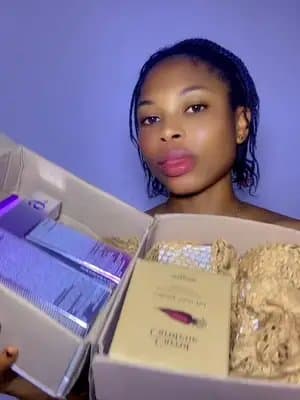 I’m so happy for the gradual growth and a big thank you to everyone that has been engaging on my post 🙏🏾❤️ #ugccreator #prpackage #queen_tomi1 #brandcollaboration @numbuzin @skinfood_official