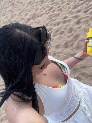 #ad #BeachDefenseSunscreen @Neutrogena