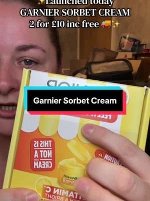 This is the holiday moisturiser! Non-greasy, cooling, lightweight! Get yours NOW @Garnier UK #garniersorbet #tiktokmademebuyit #dealdrops #skintok #glassskin
