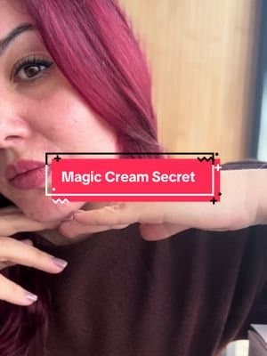 My skin glow secret ✨ Magic Cream leaves my skin hydrated, smooth and glowing before makeup. La magic Cream deja mi piel hidratada, y con un glow increíble antes del maquillaje, es mi aliada perfecta 🤍 @Charlotte Tilbury #MagicCream #CharlotteTilbury #MagicBeautyStars #AD