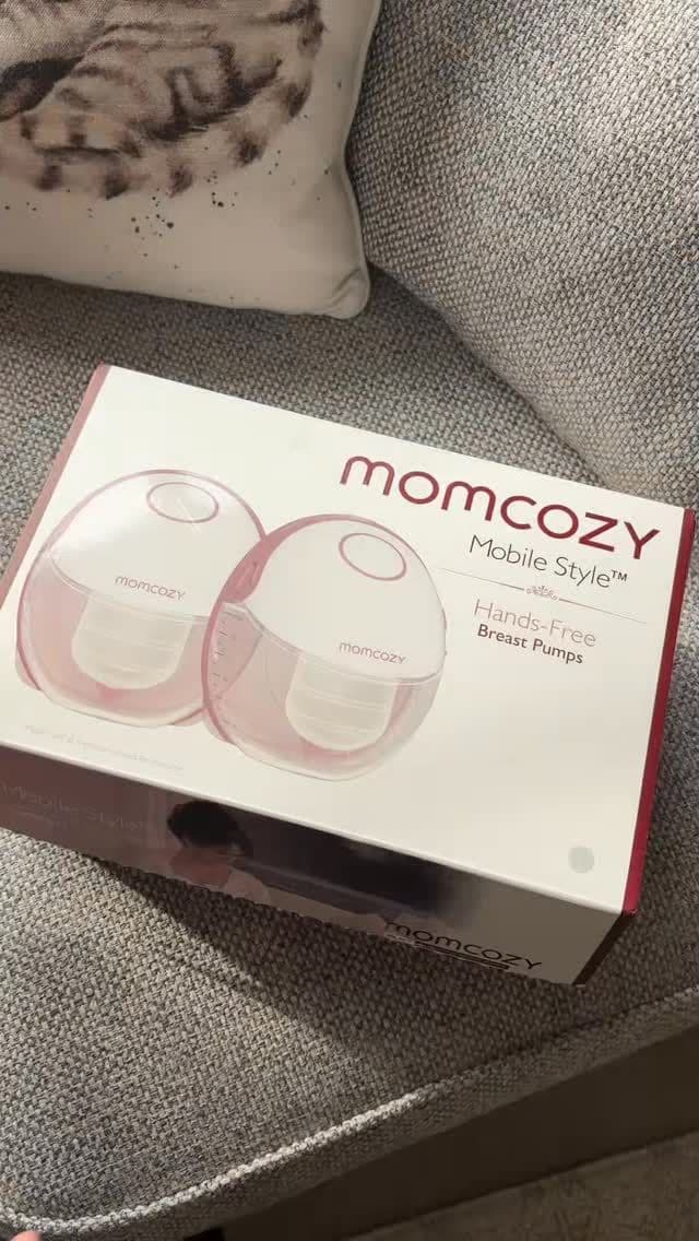 ever have your breast pump loose battery mid-pump? it’s honestly a thing of the past now that i’ve found the @momcozy m6