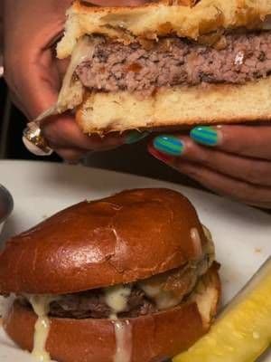 ⭐⭐⭐⭐⭐’s All Around! The 5 Napkin Burger absolutely lives up to the hype! Juicy, cheesy, and every bite was worth it. 🍔🤤Paired with a refreshing watermelon margarita? Say less. 🍉🍹 And don't skip dessert—the hand-spun milkshakes are the perfect sweet ending. 🥤✨ 📍 Location: 630 9th Ave, New York, NY 10036 Save this one for your next burger craving! 🍔❤️ @5napkinburger @Invyted - Influencer App #nycfoodiereview #hellskitchen #5nb #5napkinburger #ad