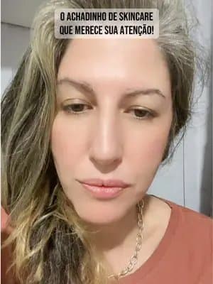 Hidratação facial com toque seco? Esse achadinho da Garnier combina ácido hialurônico, niacinamida e aloe vera em uma fó