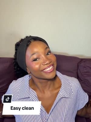 Simple cleansing wipes is an important item in my bag. Easy lazy-girl cleanse😁, quick makeup fix, travel essential #SimpleSquadUK #AD #Simplewipehack @Simple UK #ugc #creatorsearchinsights