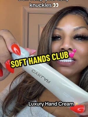 Dry hands even after using lotion? 👀💕 #CYKLAR #handcream #dryhands #tiktokshopblackfriday #discoveryourgift @CYKLAR