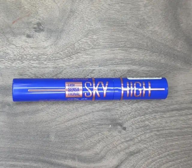 When your mascara isnโt playing it safe ๐ Maybellineโs blue mascara adds the perfect electric touch, length, volume, and a bold twist that makes every blink unforgettable self purchased @Superdrug @MaybellineUK #maybeitsmaybelline #ad #bluemascara #Maybelline #fyp
