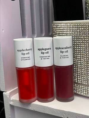 Mantén tus labios 👄 con un tono natural y permanente todo el día con estos lip oil de @NOONI #nooni #lip #lipoil #tiktokshop #lavios