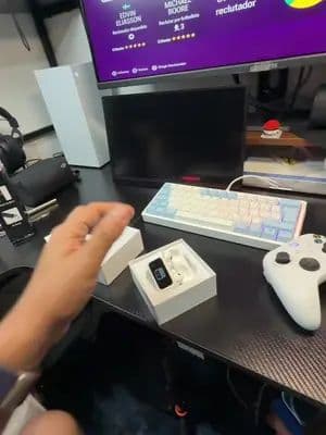 Audífonos con pantalla. #airpods #airpodspro #DealsKike #creatorsearchinsight #tiktokshopmx #shoptoker