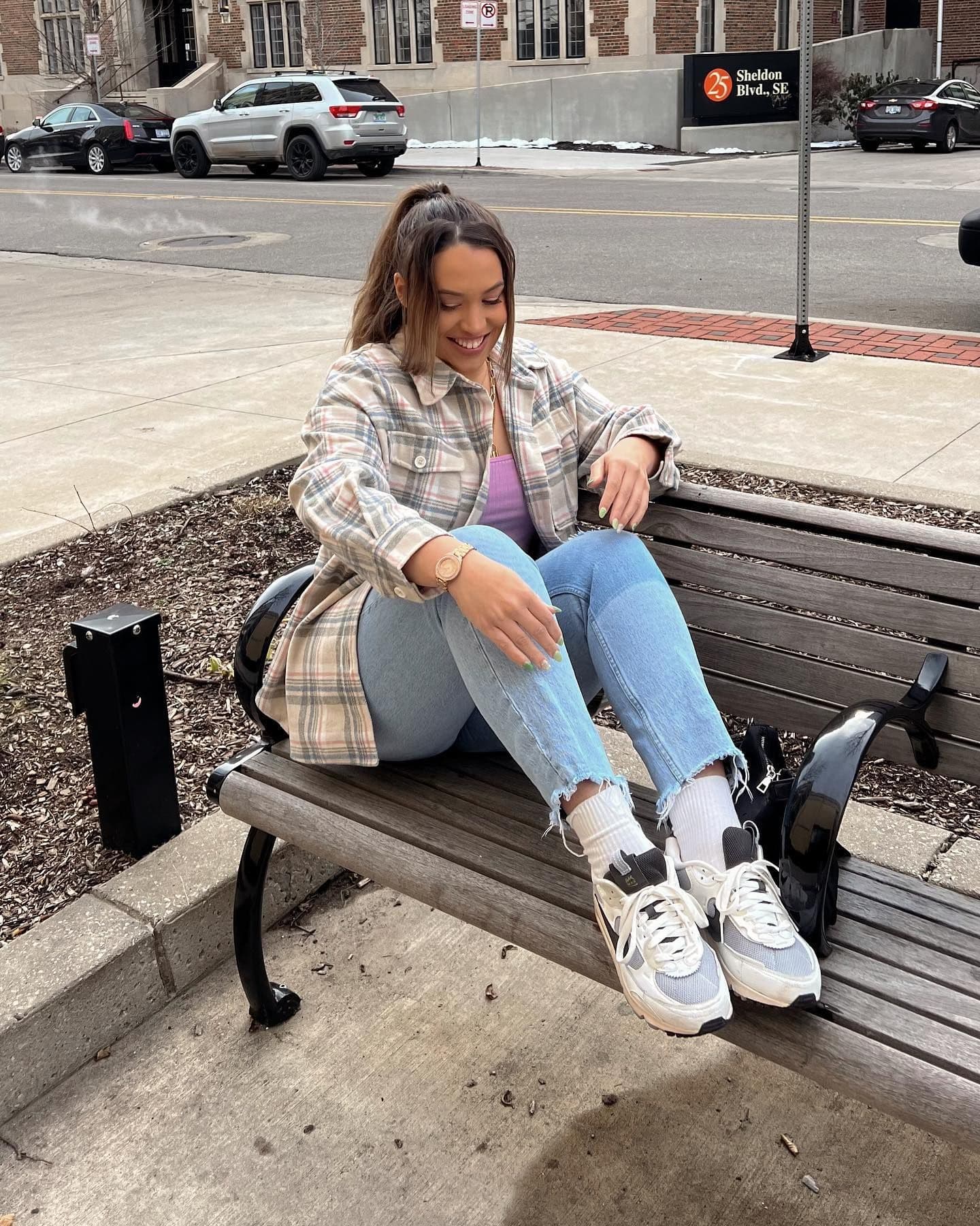 Out & about in @shoppinkblush #shoppinkblush #boutique #boutiqueshopping #pinkblushpartner #ad #grandrapids
