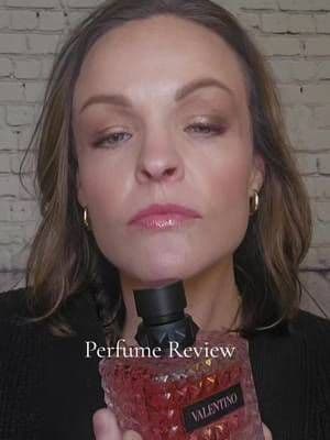 Reviewing "Valentino Beauty" Donna Born in Roma Parfume. @sephora @Valentino.Beauty #donnaborninroma #fragrance #giftedbyvalentinobeauty