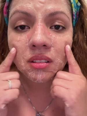 El SKIN1004 Zombie Pack ayuda a minimizar la apariencia de los poros y suavizar la textura de la piel gracias a su fórmula con albúmina derivada de clara de huevo. #SKIN1004 #tiktokshopcreatorpicks #koreanskincare #centella #skincare @SKIN1004 US