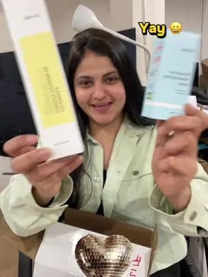 1st April 1st PR😍❤️. Thankyou to all of you 🙏🏻🤗 and to these beautiful brands @YesStyle @YesStyleInfluencers @IUNIK .Get your at Yesstyle USE Discount Code:AVIDILLIAN00 to save $$#yesstyle #pr #unboxing #love #skincare