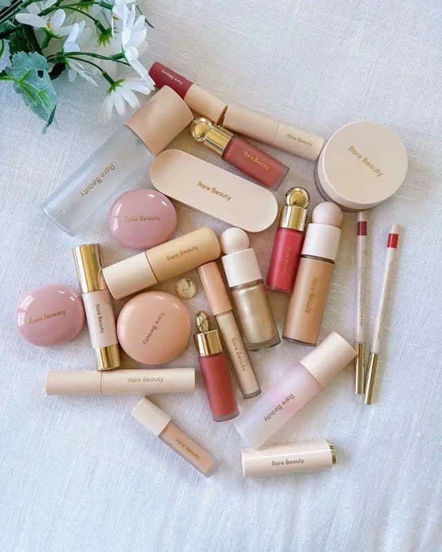 Have you tried Rare Beauty products? Which products are your favorites? Let me know in the comments @Rare Beauty #rarebeauty #smallcreator #creatorsearchinsights #tiktokshop #under1000