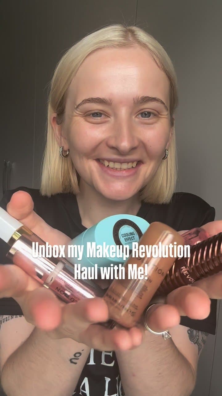 @makeuprevolution Haul 🛍️
• @makeuprevolution Hydra Cool Baking Powder in Translucent ✨
• Wrap Lash Mega Extension and